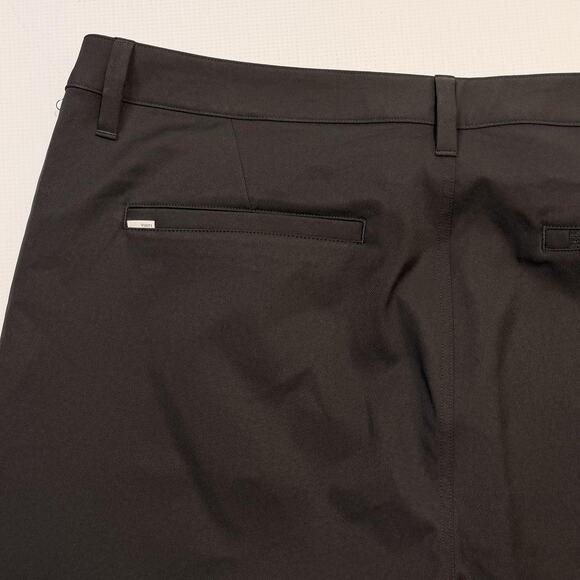 Vuori Pants Mens 38 Black Cascade Tech Chino Stretch Golf Travel Quick Dry V427 - Picture 5 of 15